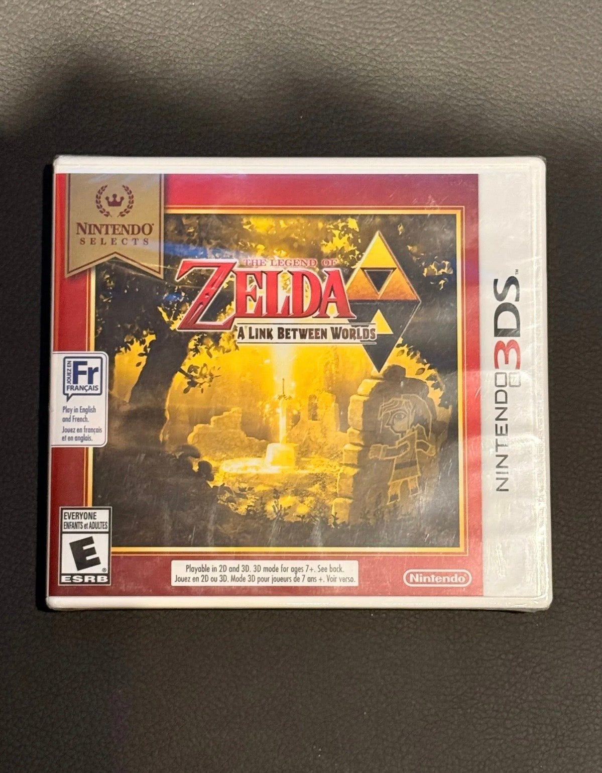 The Legend of Zelda A Link Between Worlds (Nintendo Selects) SEALED