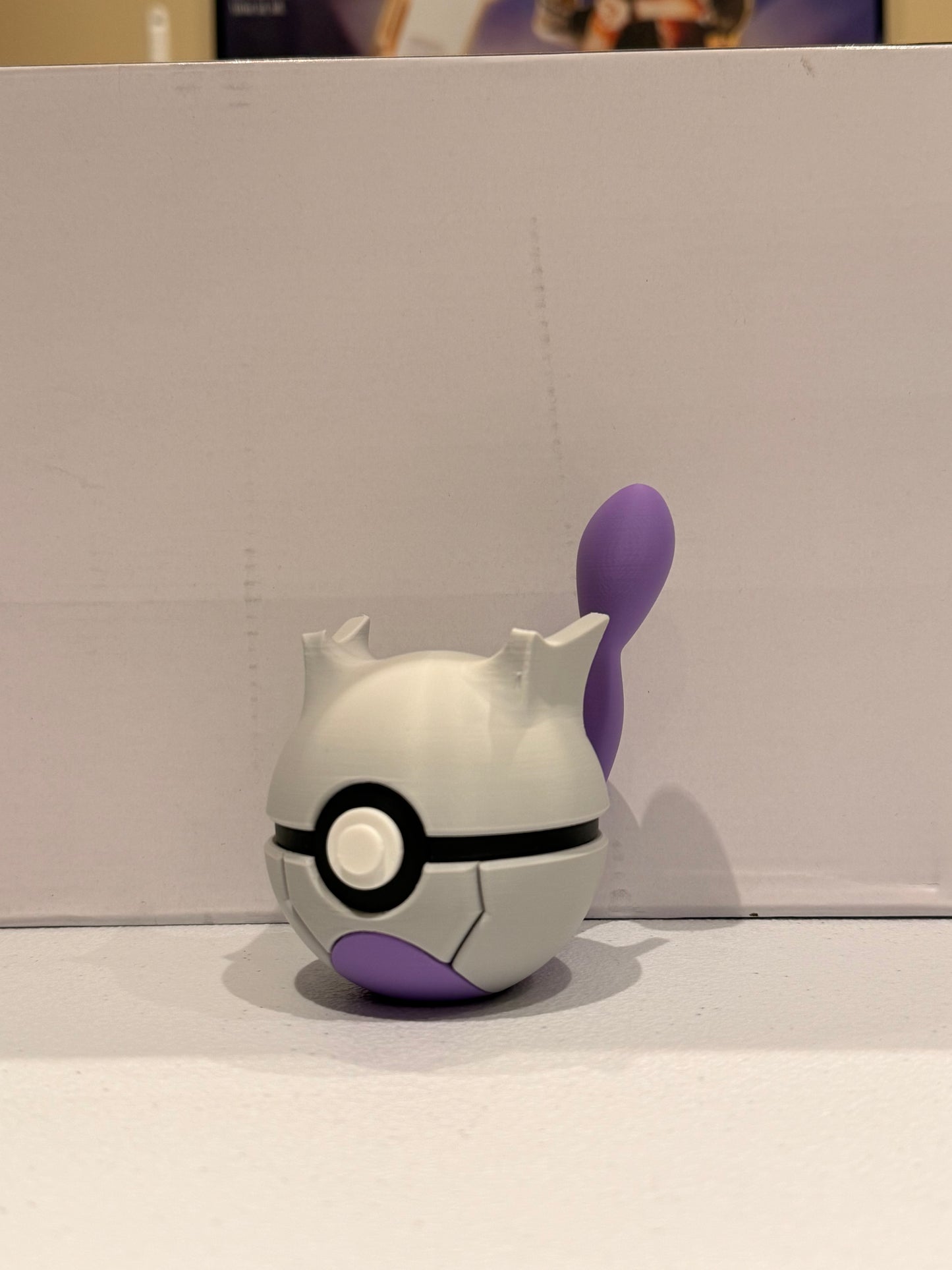 MewTwo Pokéball