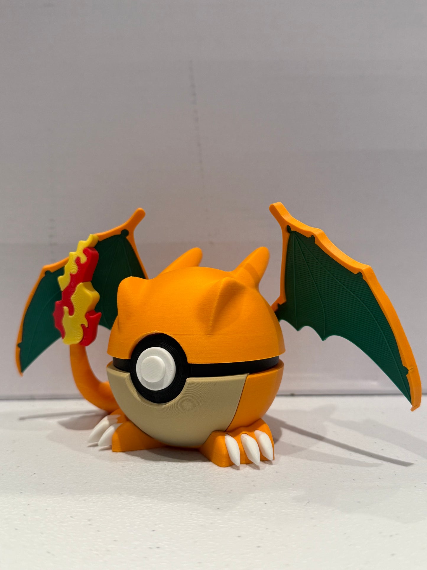 Charizard Pokéball